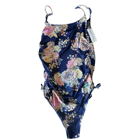 Saint Maddox Marie One-Piece Swimsuit - Picture 4 of 10